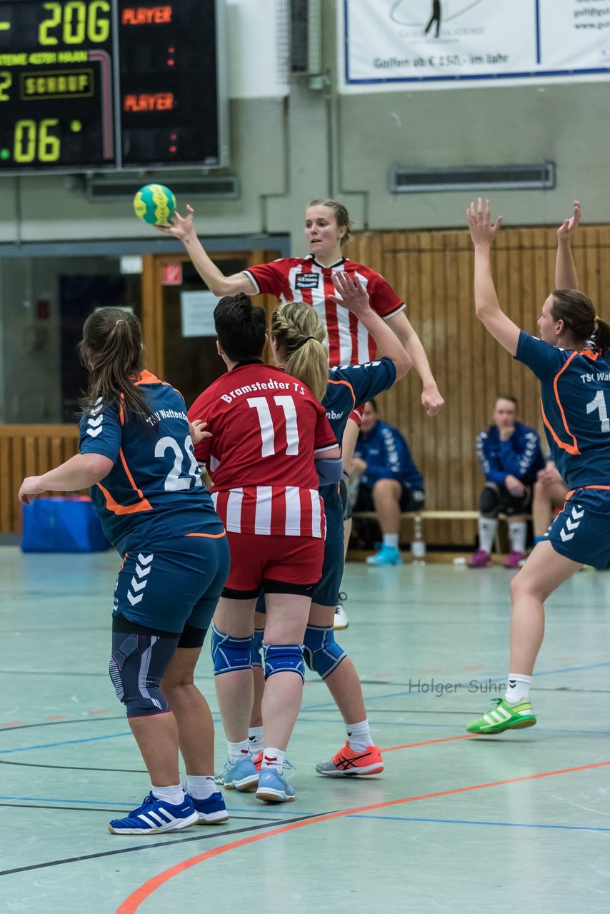 Bild 300 - Frauen Bramstedter TS - TSV Wattenbek 2 : Ergebnis: 20:24